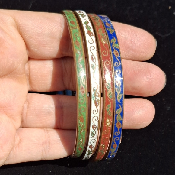 Vintage Jewelry - Vintage Floral Multicolor Enamel Bangle Set